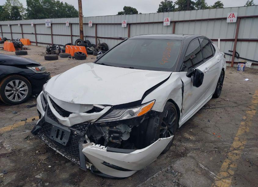 Photo 2 of 2020 Toyota Camry XSE (VIN 4T1K61AK1LU304914)
