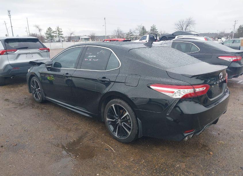 Photo 3 of 2020 Toyota Camry XSE (VIN 4T1K61AK1LU910696)