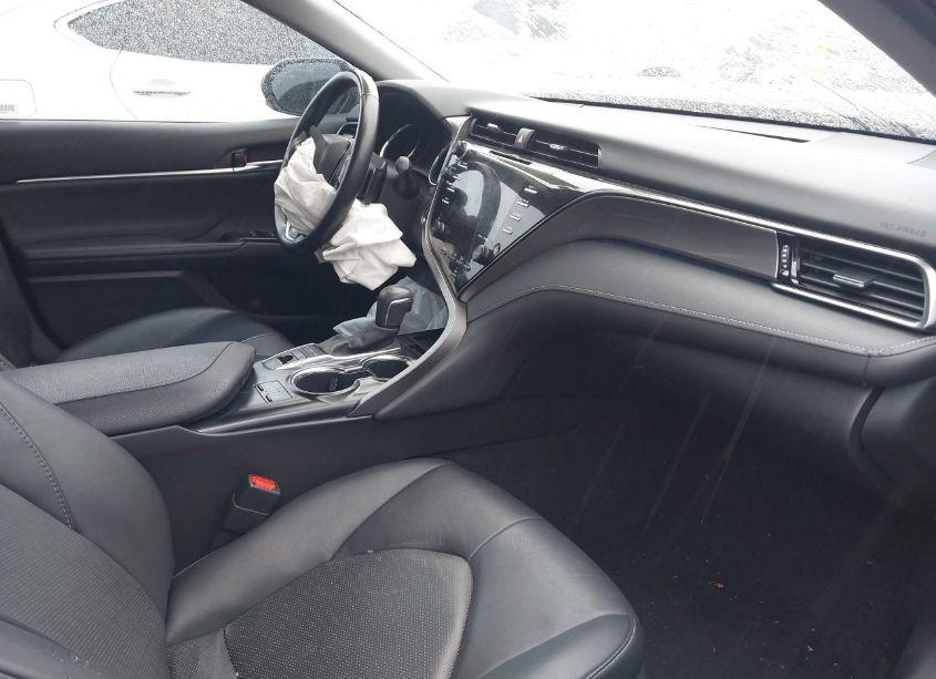 Photo 5 of 2020 Toyota Camry XSE (VIN 4T1K61AK1LU910696)