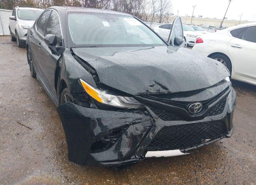 Photo 6 of 2020 Toyota Camry XSE (VIN 4T1K61AK1LU910696)