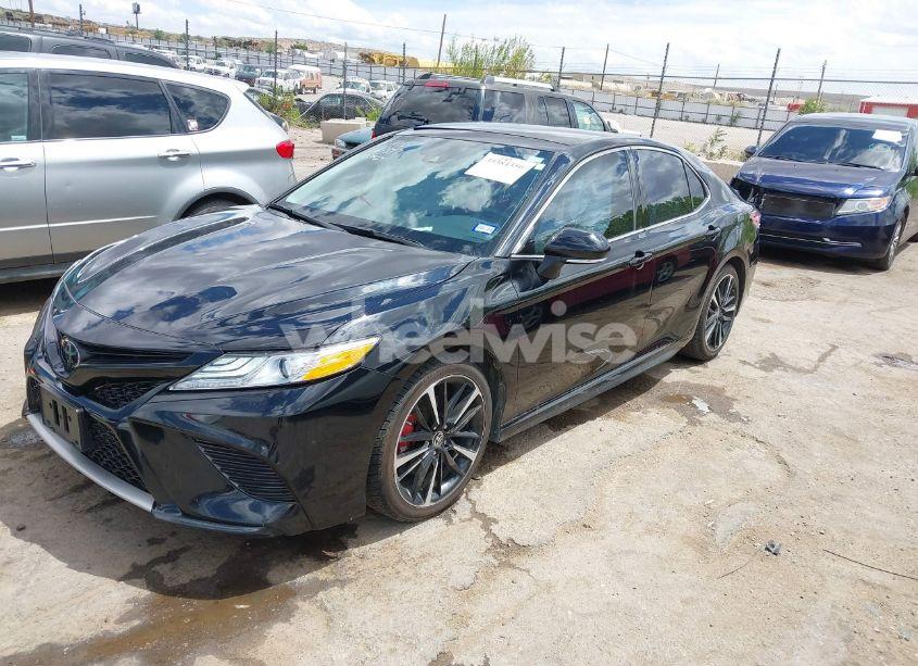 Photo 2 of 2020 Toyota Camry XSE (VIN 4T1K61AK1LU982823)