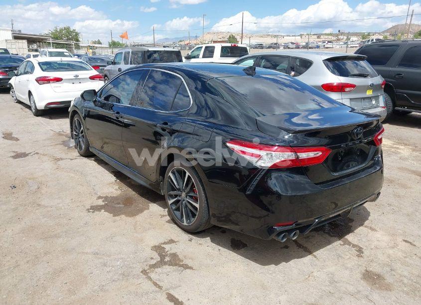 Photo 3 of 2020 Toyota Camry XSE (VIN 4T1K61AK1LU982823)