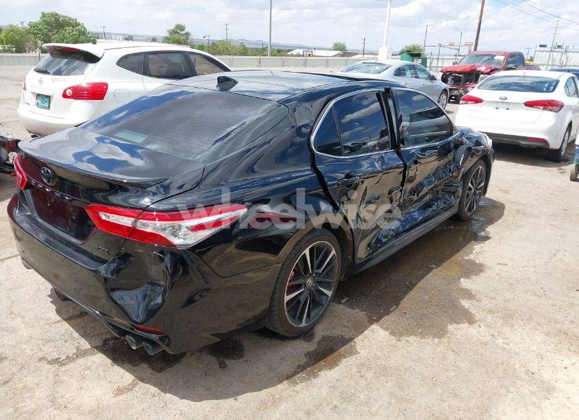 Photo 4 of 2020 Toyota Camry XSE (VIN 4T1K61AK1LU982823)