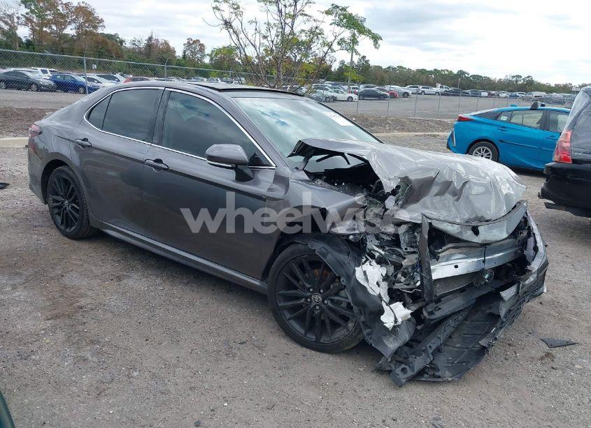 2021 Toyota Camry XSE (VIN 4T1K61AK1MU427887) main photo