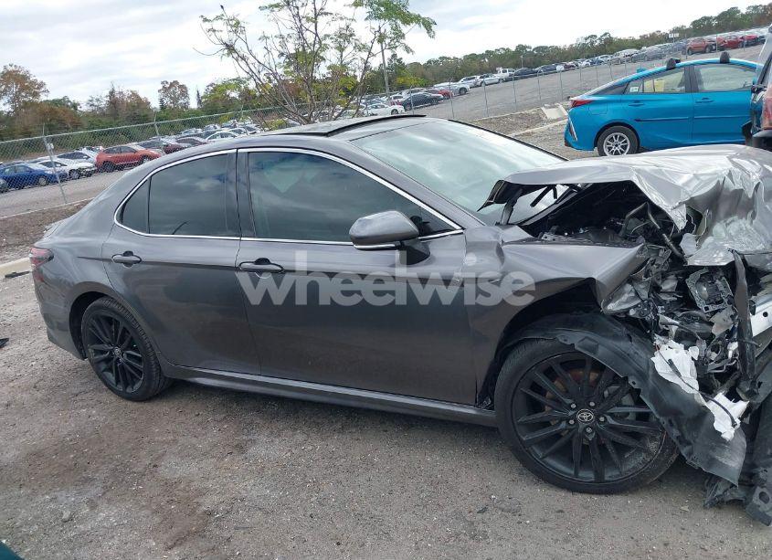 Photo 13 of 2021 Toyota Camry XSE (VIN 4T1K61AK1MU427887)