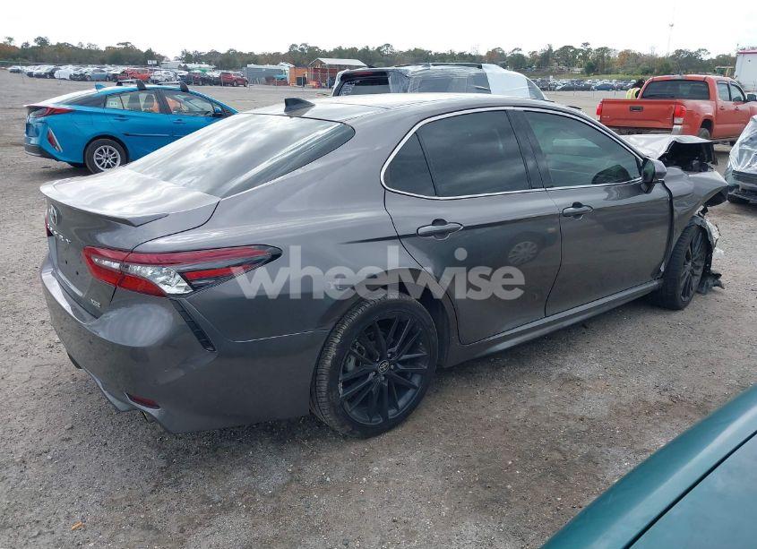 Photo 4 of 2021 Toyota Camry XSE (VIN 4T1K61AK1MU427887)