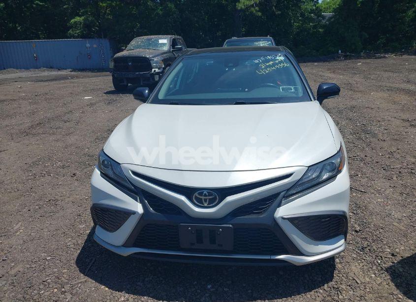 Photo 12 of 2021 Toyota Camry XSE (VIN 4T1K61AK1MU431051)
