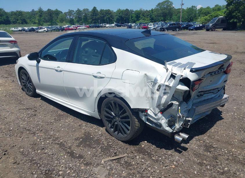 Photo 3 of 2021 Toyota Camry XSE (VIN 4T1K61AK1MU431051)