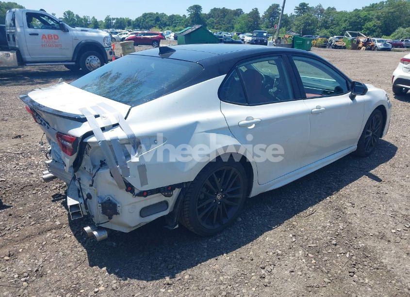 Photo 4 of 2021 Toyota Camry XSE (VIN 4T1K61AK1MU431051)