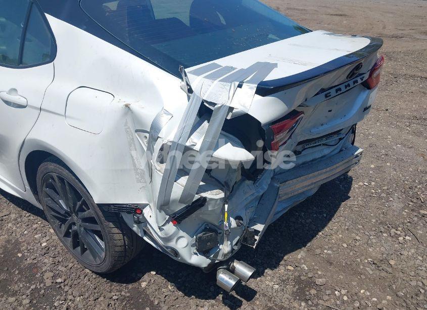 Photo 6 of 2021 Toyota Camry XSE (VIN 4T1K61AK1MU431051)