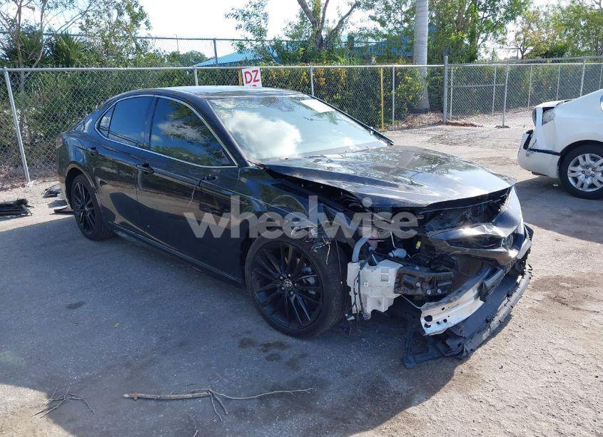 2021 Toyota Camry XSE (VIN 4T1K61AK1MU454118) main photo