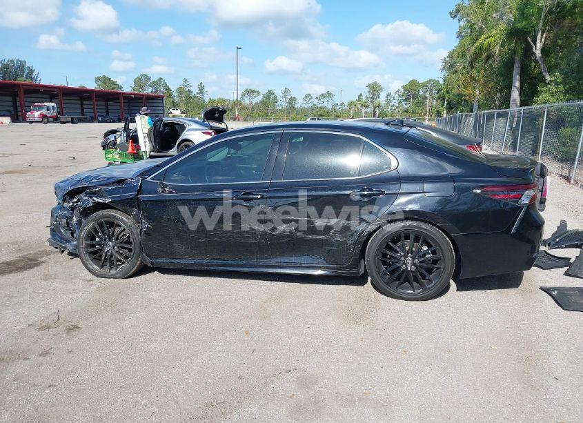 Photo 14 of 2021 Toyota Camry XSE (VIN 4T1K61AK1MU454118)