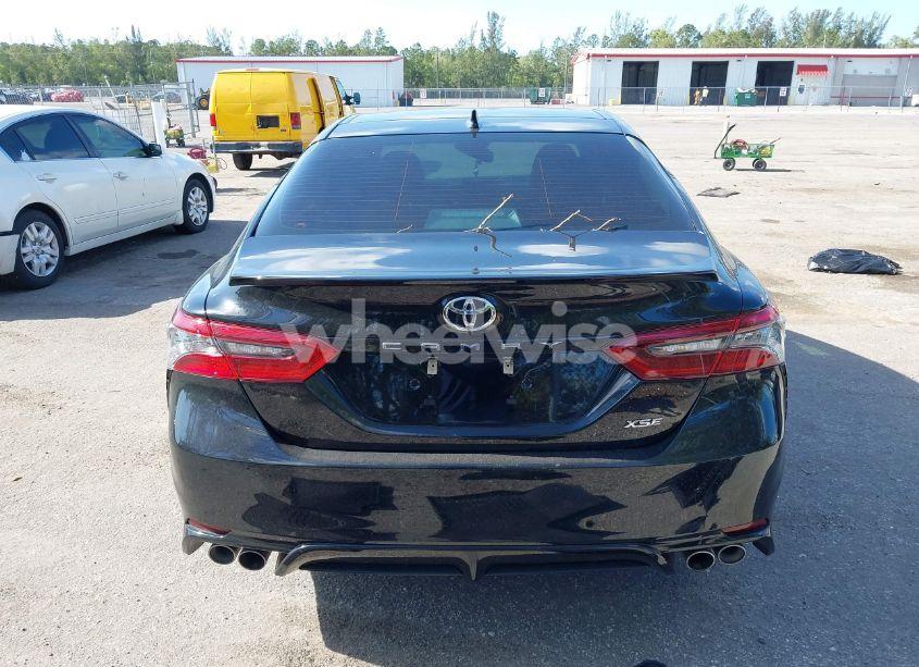 Photo 16 of 2021 Toyota Camry XSE (VIN 4T1K61AK1MU454118)