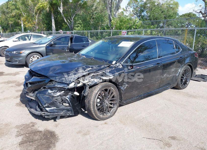 Photo 2 of 2021 Toyota Camry XSE (VIN 4T1K61AK1MU454118)