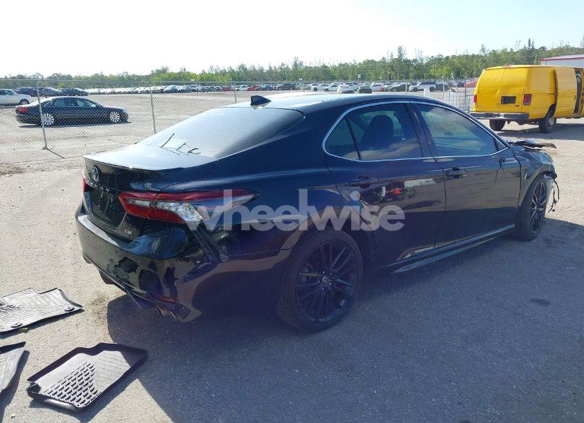 Photo 4 of 2021 Toyota Camry XSE (VIN 4T1K61AK1MU454118)