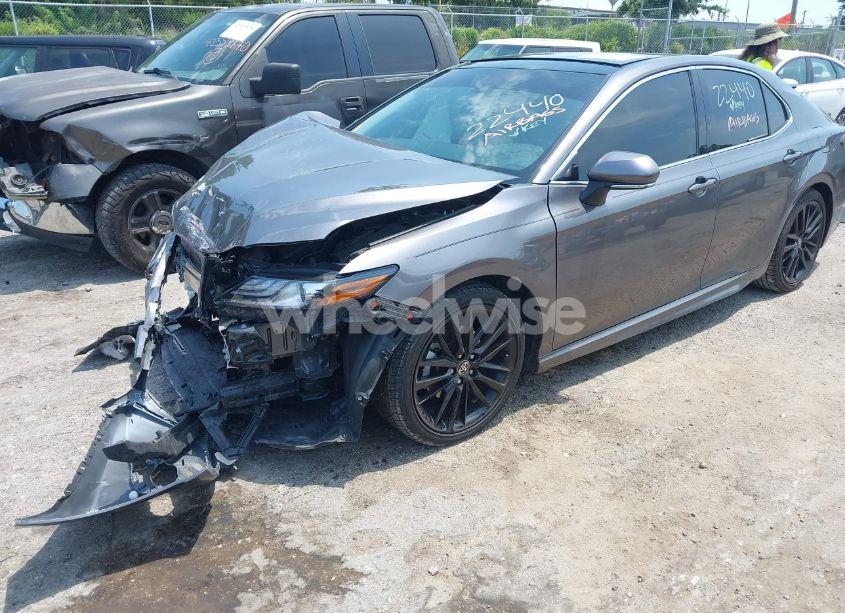 Photo 2 of 2021 Toyota Camry XSE (VIN 4T1K61AK1MU560049)