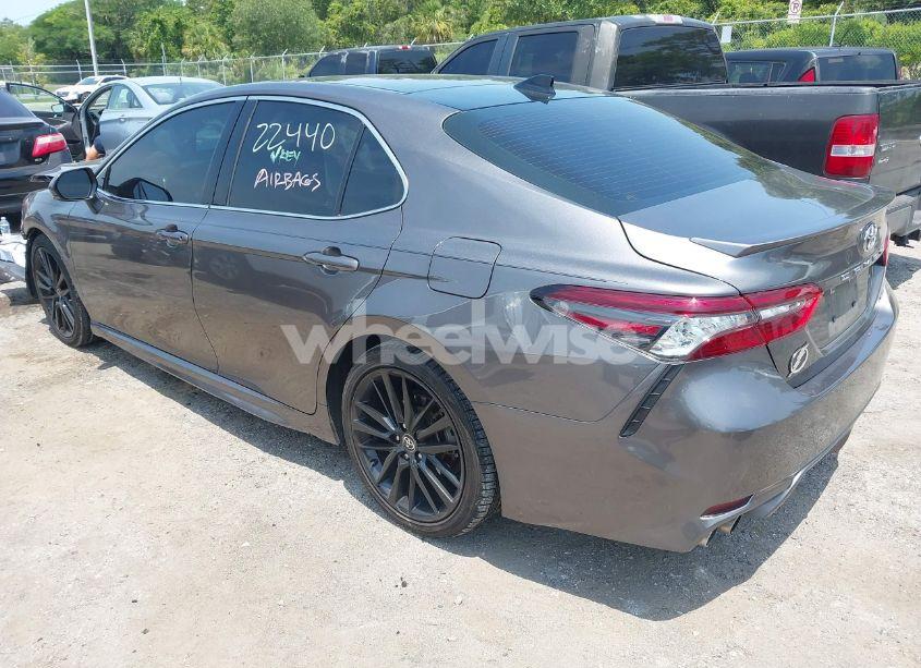 Photo 3 of 2021 Toyota Camry XSE (VIN 4T1K61AK1MU560049)