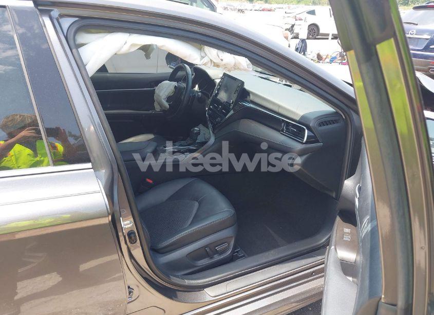 Photo 5 of 2021 Toyota Camry XSE (VIN 4T1K61AK1MU560049)