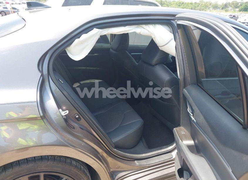 Photo 8 of 2021 Toyota Camry XSE (VIN 4T1K61AK1MU560049)