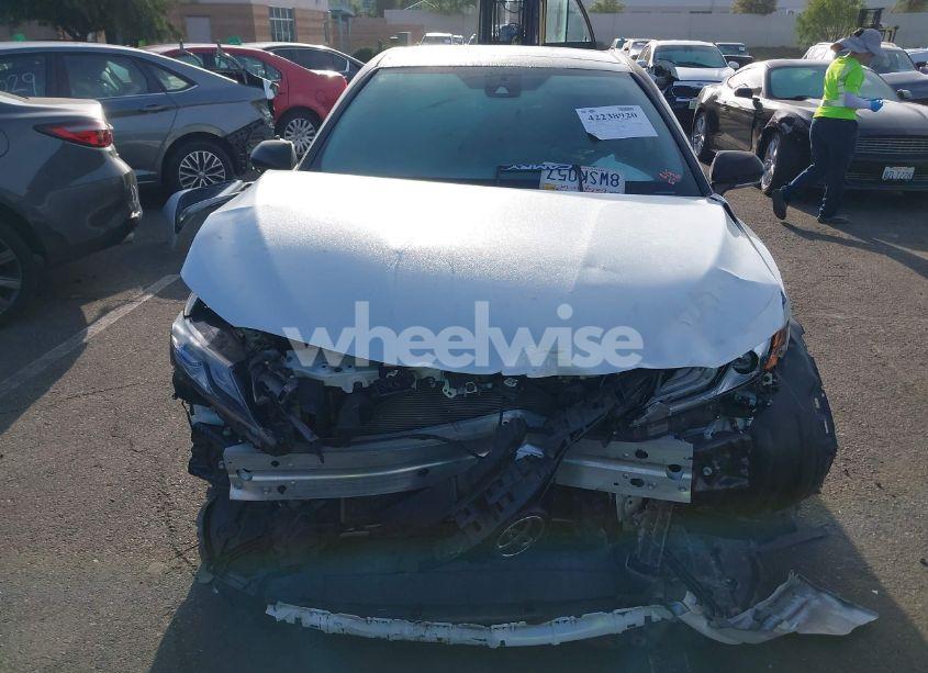 Photo 13 of 2021 Toyota Camry XSE (VIN 4T1K61AK1MU585677)