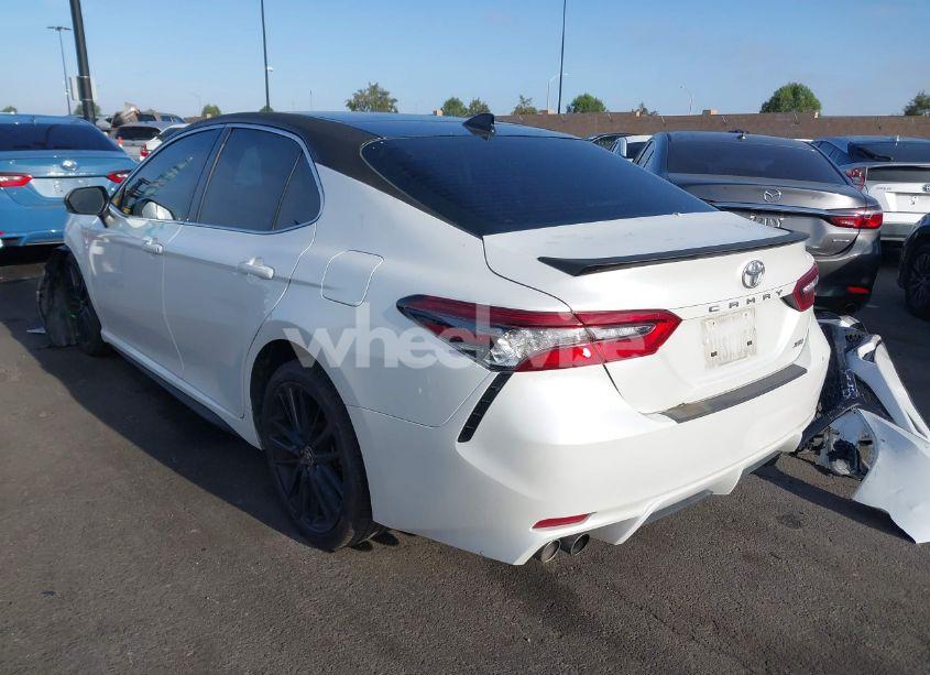 Photo 15 of 2021 Toyota Camry XSE (VIN 4T1K61AK1MU585677)