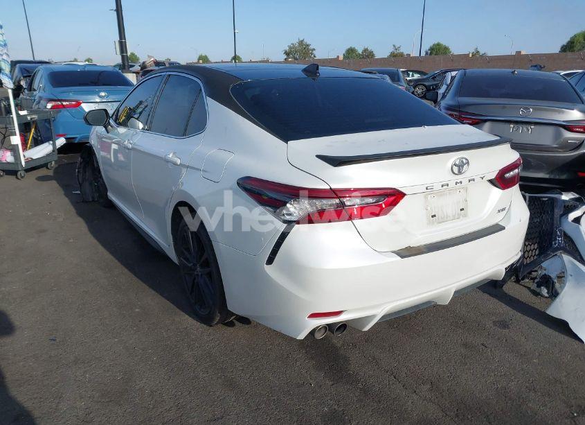 Photo 3 of 2021 Toyota Camry XSE (VIN 4T1K61AK1MU585677)