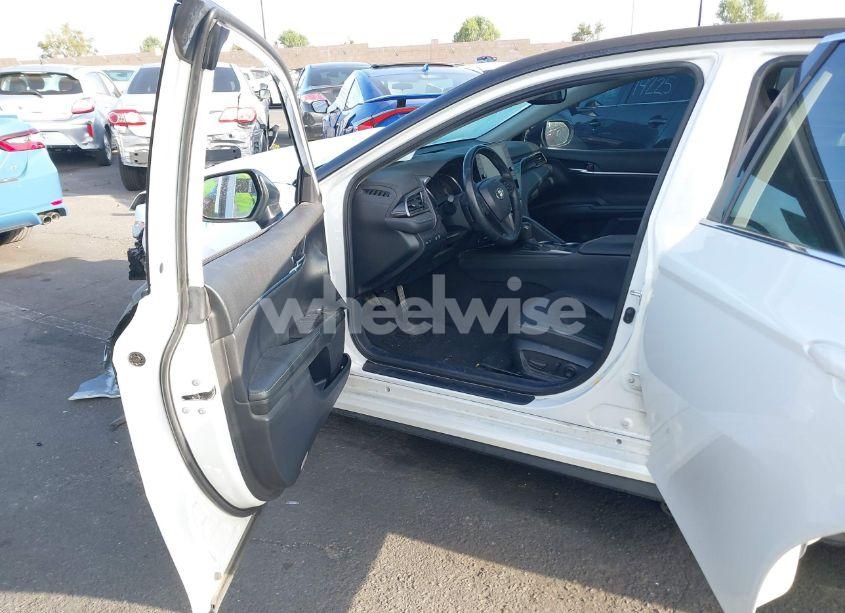 Photo 5 of 2021 Toyota Camry XSE (VIN 4T1K61AK1MU585677)