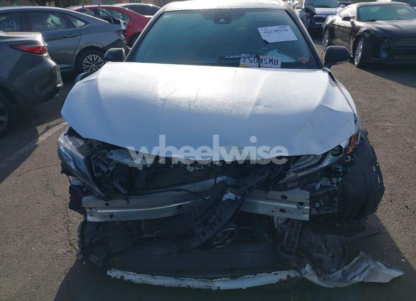 Photo 6 of 2021 Toyota Camry XSE (VIN 4T1K61AK1MU585677)