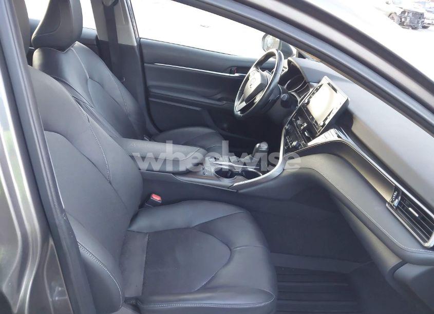 Photo 5 of 2021 Toyota Camry XSE (VIN 4T1K61AK1MU602400)