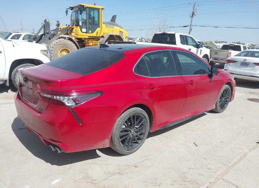 Photo 4 of 2022 Toyota Camry XSE (VIN 4T1K61AK1NU004762)