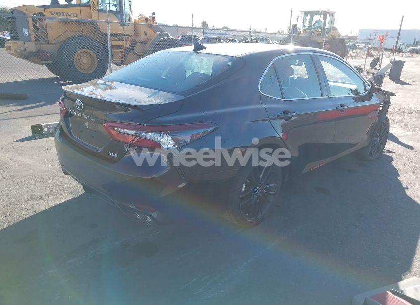 Photo 4 of 2022 Toyota Camry XSE (VIN 4T1K61AK1NU009377)