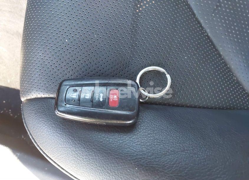 Photo 11 of 2022 Toyota Camry XSE (VIN 4T1K61AK1NU020735)