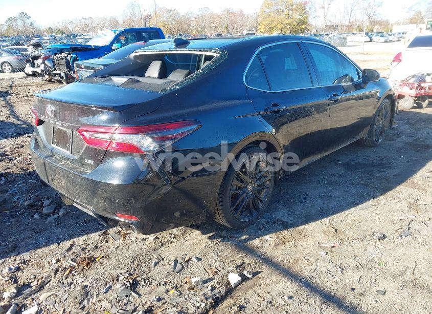 Photo 4 of 2022 Toyota Camry XSE (VIN 4T1K61AK1NU020735)