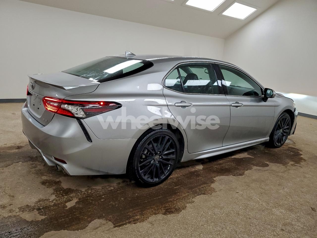 Photo 3 of 2024 TOYOTA CAMRY XSE (VIN 4T1K61AK1RU232900)