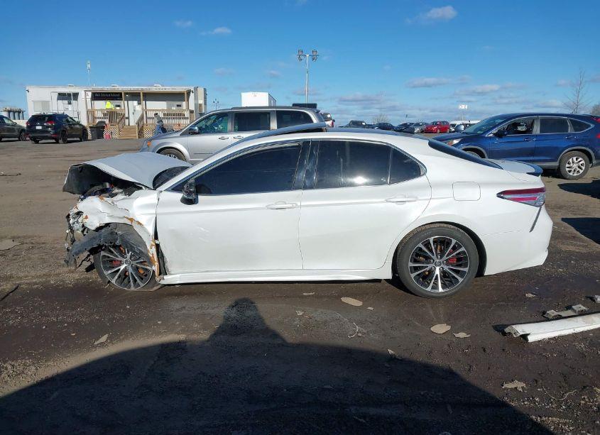 Photo 13 of 2020 Toyota Camry XSE (VIN 4T1K61AK2LU348226)