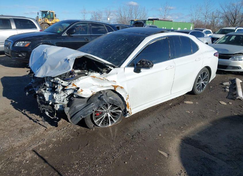 Photo 2 of 2020 Toyota Camry XSE (VIN 4T1K61AK2LU348226)