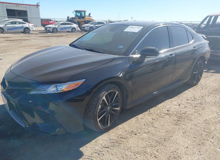 Photo 2 of 2020 Toyota Camry XSE (VIN 4T1K61AK2LU879068)