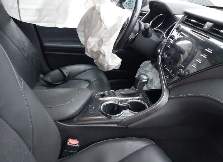 Photo 5 of 2020 Toyota Camry XSE (VIN 4T1K61AK2LU939494)