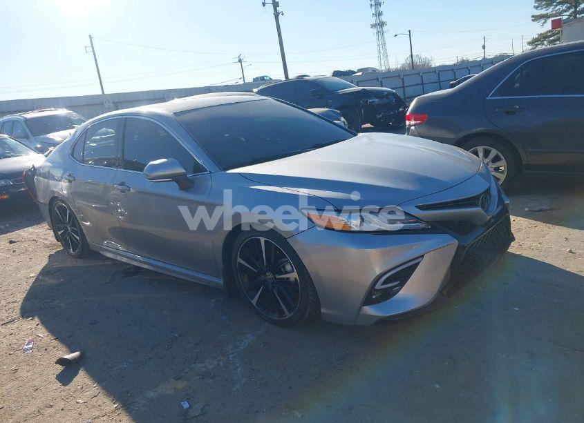 2020 Toyota Camry XSE (VIN 4T1K61AK2LU957333) main photo
