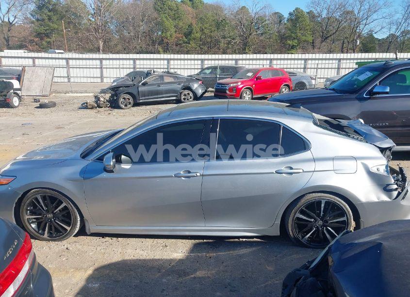 Photo 14 of 2020 Toyota Camry XSE (VIN 4T1K61AK2LU957333)