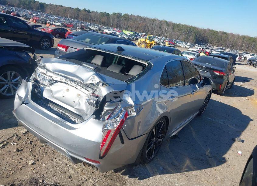 Photo 4 of 2020 Toyota Camry XSE (VIN 4T1K61AK2LU957333)