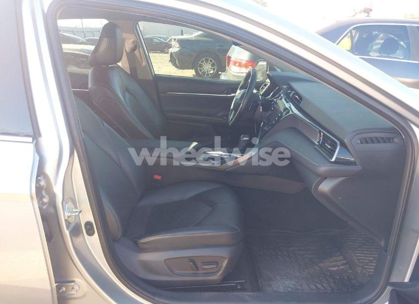 Photo 5 of 2020 Toyota Camry XSE (VIN 4T1K61AK2LU957333)