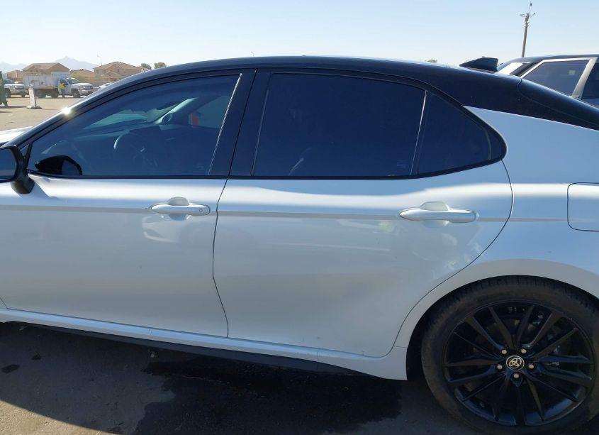 Photo 14 of 2021 Toyota Camry XSE (VIN 4T1K61AK2MU486561)