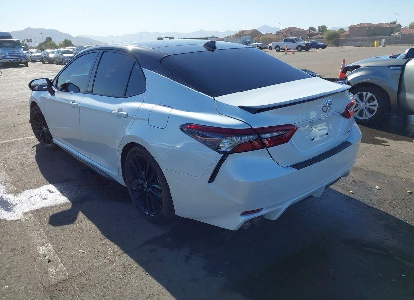 Photo 3 of 2021 Toyota Camry XSE (VIN 4T1K61AK2MU486561)