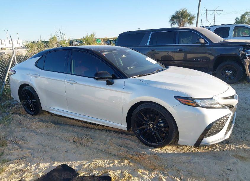 Photo 13 of 2021 Toyota Camry XSE (VIN 4T1K61AK2MU495700)