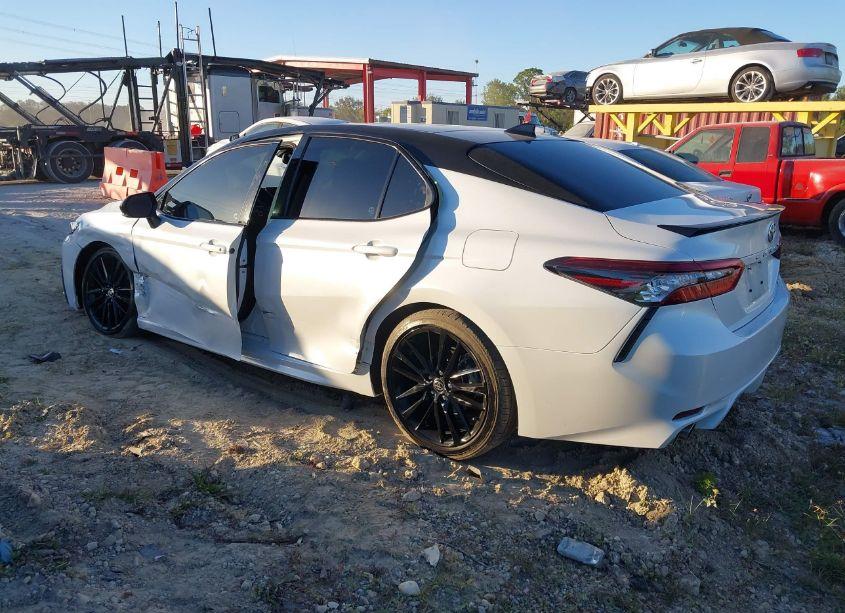 Photo 3 of 2021 Toyota Camry XSE (VIN 4T1K61AK2MU495700)