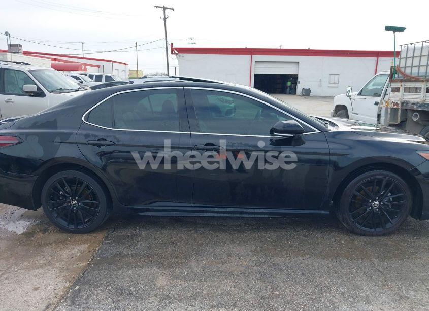 Photo 13 of 2021 Toyota Camry XSE (VIN 4T1K61AK2MU530803)