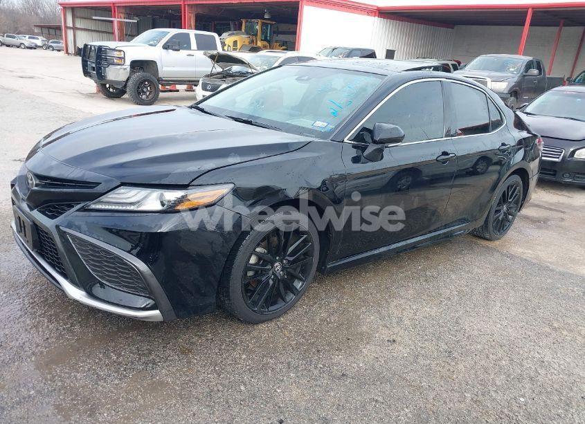 Photo 2 of 2021 Toyota Camry XSE (VIN 4T1K61AK2MU530803)