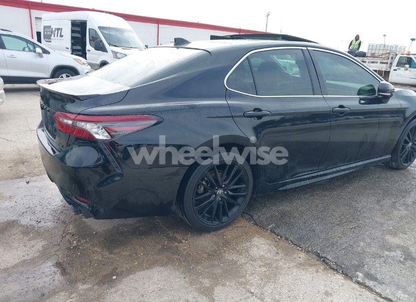 Photo 4 of 2021 Toyota Camry XSE (VIN 4T1K61AK2MU530803)