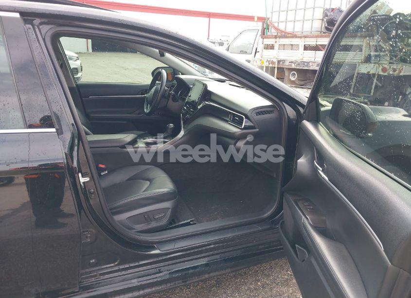 Photo 5 of 2021 Toyota Camry XSE (VIN 4T1K61AK2MU530803)